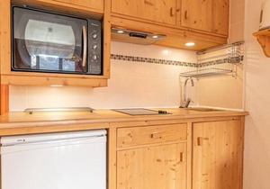 300m from ski slopes, 2nd floor, balcony, tv, ski locker, 29m², Aussois