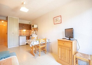 300m from ski slopes, Ground floor, balcony, tv, ski locker, 21m², Aussois