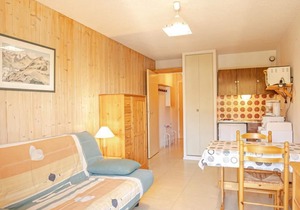 300m from ski slopes, Ground floor, balcony, tv, ski locker, 21m², Aussois