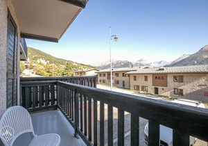 300m from ski slopes, Ground floor, balcony, tv, ski locker, 21m², Aussois