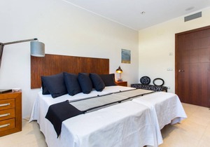 303 m² Villa ∙ 5 bedrooms ∙ 10 guests