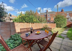 35 Stradbroke Road