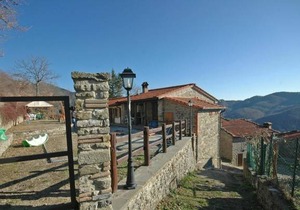 350 m² Apartment ∙ 8 bedrooms ∙ 20 guests