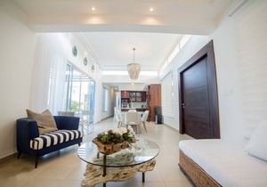 3BD Villa in gated beachfront resort with gym/pool/tennis/basket/spa/restaurant
