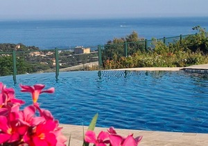 * 3P air-conditioned house with sea view, terrace/garden, swimming pool, play area
