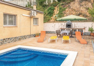 4 bedroom accommodation in Macanet de la Selva