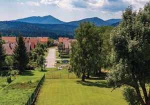 4 bedroom accommodation in Ravna Gora
