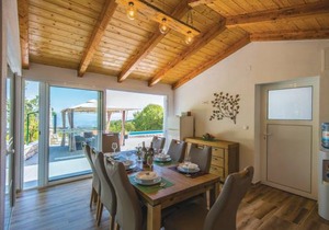 4 bedroom accommodation in Lokvicici