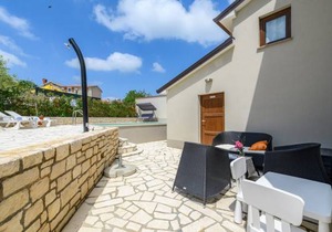 4 bedroom accommodation in Nova Vas