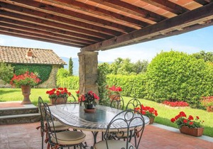 4 bedroom accommodation in Dicomano