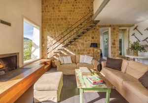 4 bedroom accommodation in Alia PA