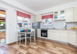 4 bedroom accommodation in Kastav