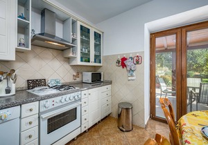 4 bedroom accommodation in Presika