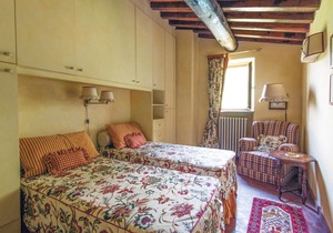 4 bedroom accommodation in Dicomano