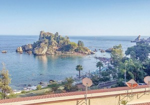 4 bedroom accommodation in Gaggi