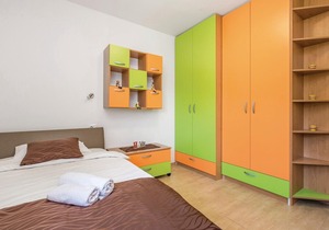 4 bedroom accommodation in Viskovo