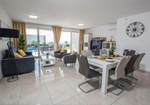 4 Bedroom Gorgeous Home In Novalja