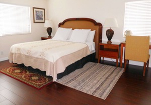4 Bedroom V Home Close to Strip