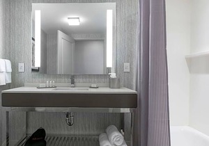 4-Star Hotel ∙ Courtyard by Marriott Edgewater NYC Area