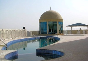 4-Star Hotel ∙ Horizon Manor