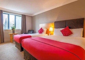 4-Star Hotel ∙ Prince of Wales Hotel