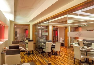 4-Star Hotel ∙ Prince of Wales Hotel