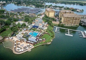 4-Star Hotel ∙ Horseshoe Bay Resort