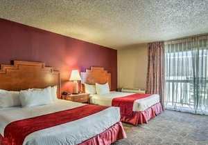 4 x Santa Fe Queen Non Smoking Rooms at Edgewater Casino Resort