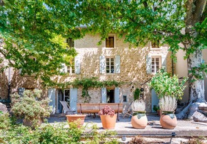 400 m² House ∙ 6 bedrooms ∙ 10 guests