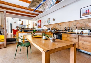 400 m² House ∙ 6 bedrooms ∙ 10 guests