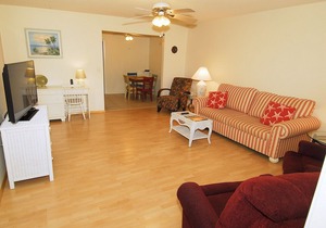 401 Shore Rd - Spacious, Walk to Nokomis Beach/Casey Key, Wi-Fi, Pet Friendly