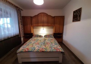 42 féröhelyes apartman