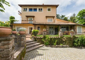 420 m² Villa ∙ 4 bedrooms ∙ 9 guests