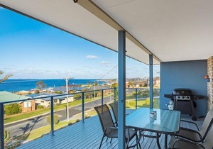 45 Hillside Cres Beach House