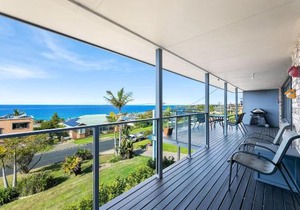 45 Hillside Cres Beach House