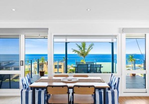 45 Hillside Cres Beach House