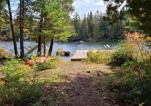 4BED/2BATH/Jacuzzi Family Lakeside Cottage