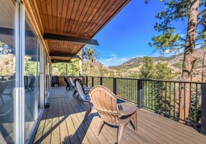 4BR Cabin Mountain Views with Fireplace