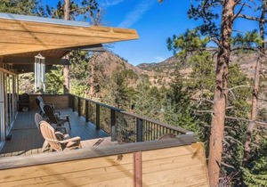 4BR Cabin Mountain Views with Fireplace