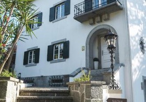 4U Lisbon VI Guesthouse Airport