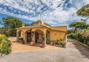 5 bedroom accommodation in Maçanet de la Selva