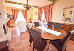 5 bedroom accommodation in Cairanne