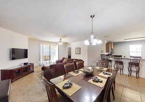 5 bedroom accommodation in Davenport