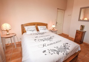 5 bedroom accommodation in Cairanne