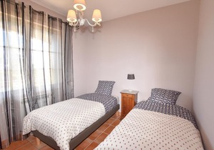 5 bedroom accommodation in Cairanne