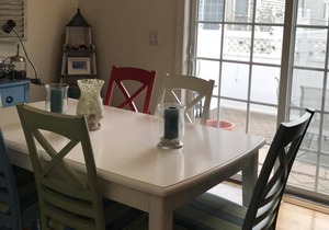5 bedrooms in Silver Beach! 1 block to beach.
