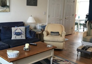 5 bedrooms in Silver Beach! 1 block to beach.