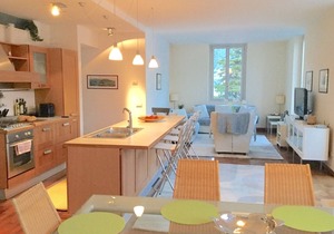 5 Lakefront Balconies on Lake Como-Waterviews from Every Room!