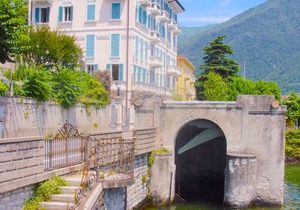 5 Lakefront Balconies on Lake Como-Waterviews from Every Room!