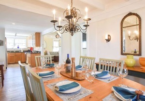 5 Min Walk to Town, Patio, Yard, AC!